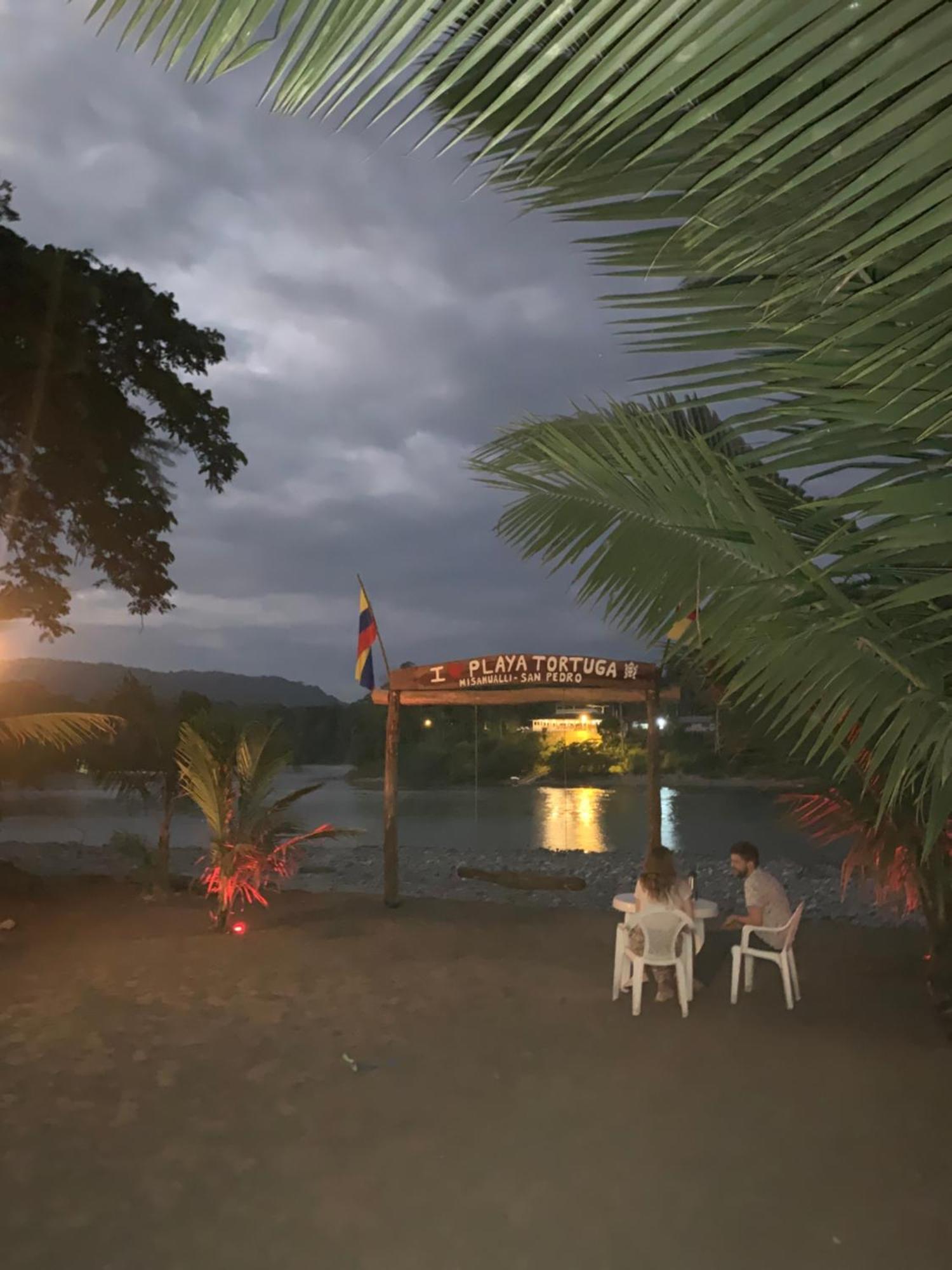 Appartamento Playa Tortuga Puerto Misahuallí Esterno foto